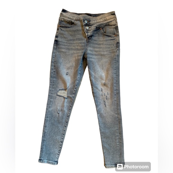 Express Denim - Express light wash crossover skinny jeans. Size 2.